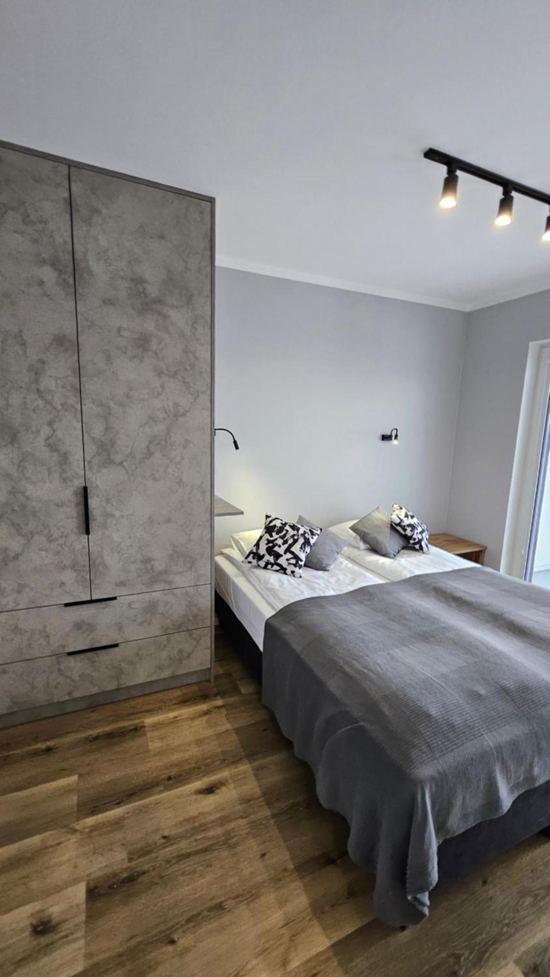Apartament Bulgarska 59 - Sypialnia I Salon - 40M2 - Self Check In 24H Познань Экстерьер фото